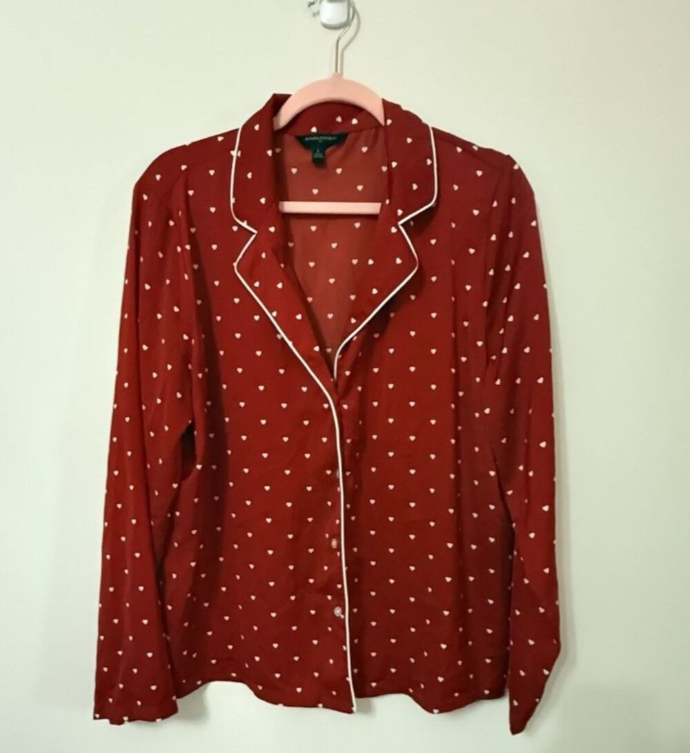 Banana Republic Red with White Hearts Button Down Sleep Shirt - Large